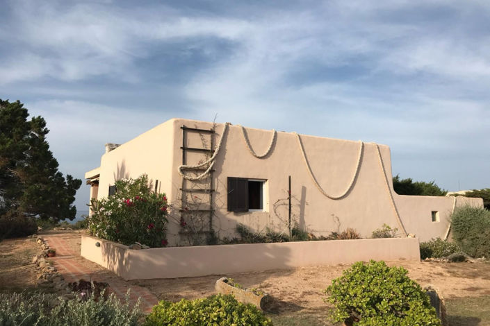 Image No.2-2 Bed Villa for sale