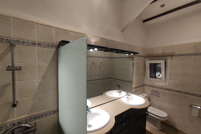 Image No.32-5 Bed Villa for sale