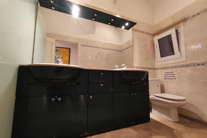 Image No.45-5 Bed Villa for sale