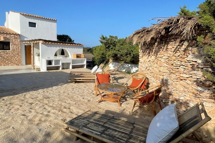 Image No.1-Villa de 5 chambres à vendre à Cala en Baster