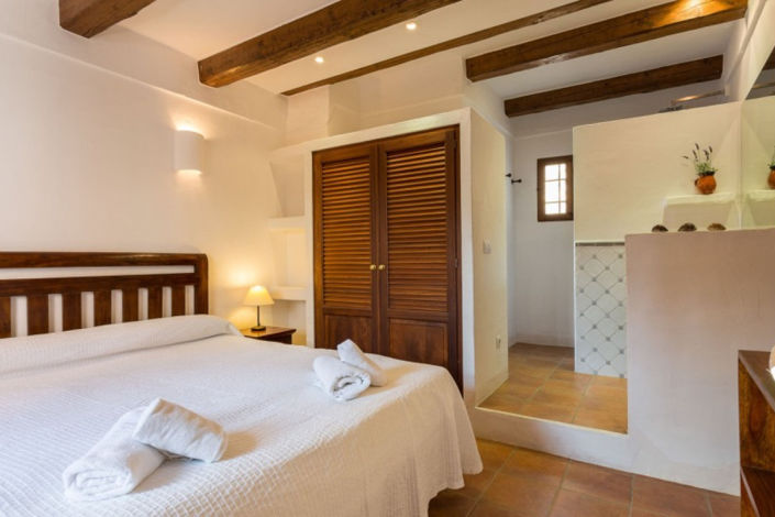 Image No.10-5 Bed Villa for sale