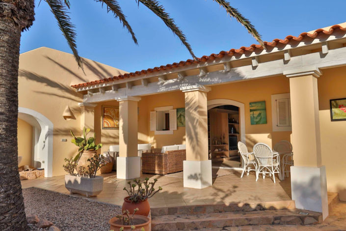 Image No.2-4 Bed Villa for sale