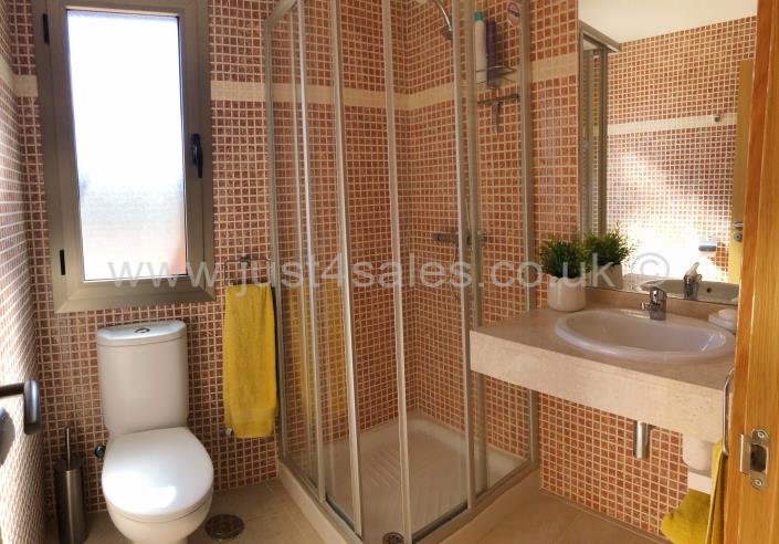 Image No.16-3 Bed Villa for sale