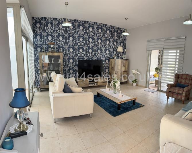 Image No.12-3 Bed Villa for sale