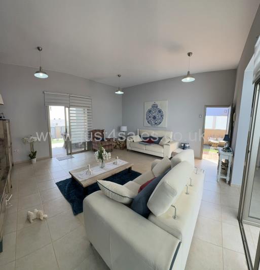 Image No.13-3 Bed Villa for sale