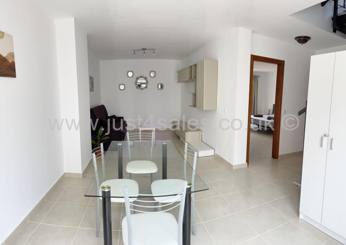 Image No.14-3 Bed Townhouse for sale