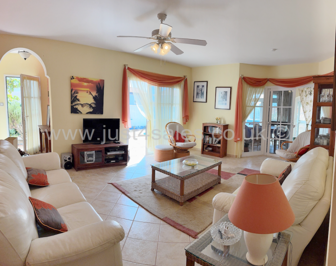 Image No.7-Villa de 4 chambres à vendre à Caleta De Fuste