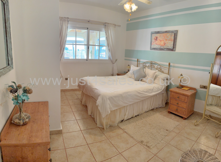 Image No.14-Villa de 4 chambres à vendre à Caleta De Fuste