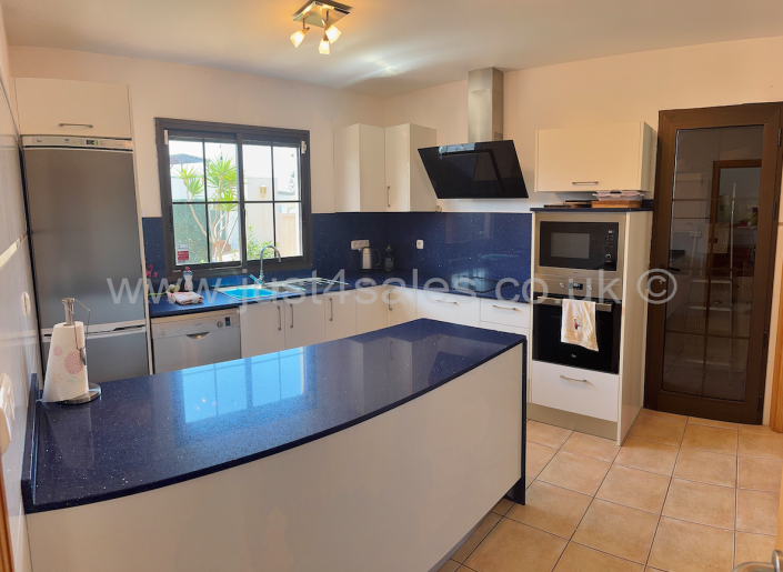 Image No.22-4 Bed Villa for sale