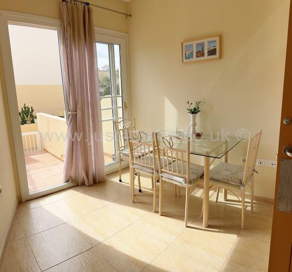 Image No.10-3 Bed Townhouse for sale