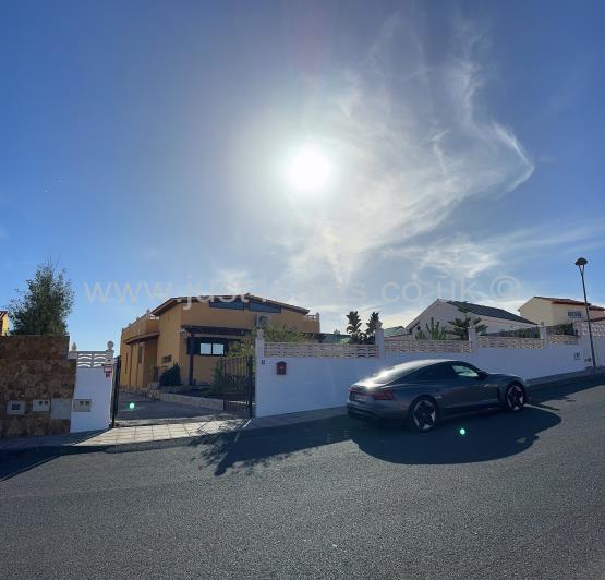 Image No.2-3 Bed Villa for sale