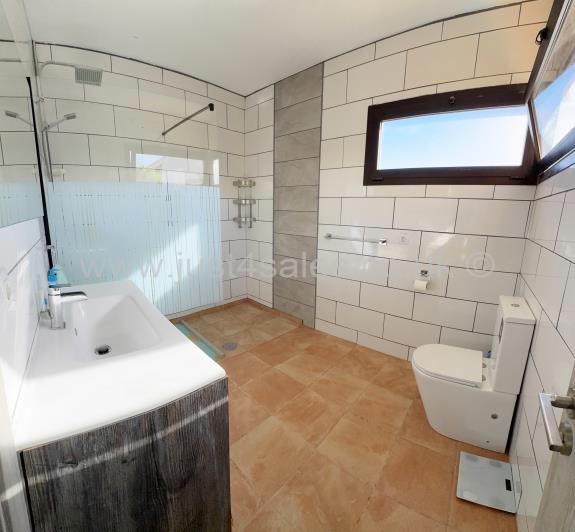 Image No.15-3 Bed Villa for sale