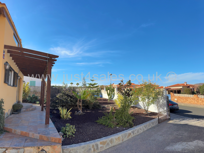 Image No.3-3 Bed Villa for sale