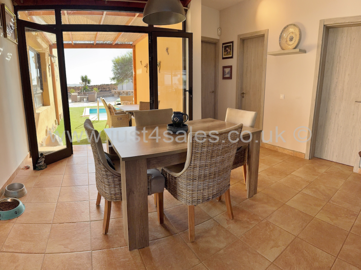 Image No.9-3 Bed Villa for sale