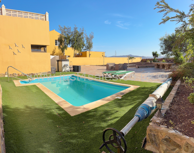 Image No.20-3 Bed Villa for sale