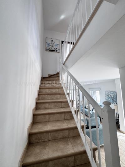 Image No.23-3 Bed Townhouse for sale