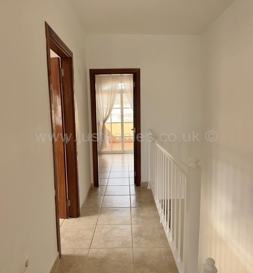 Image No.28-3 Bed Townhouse for sale