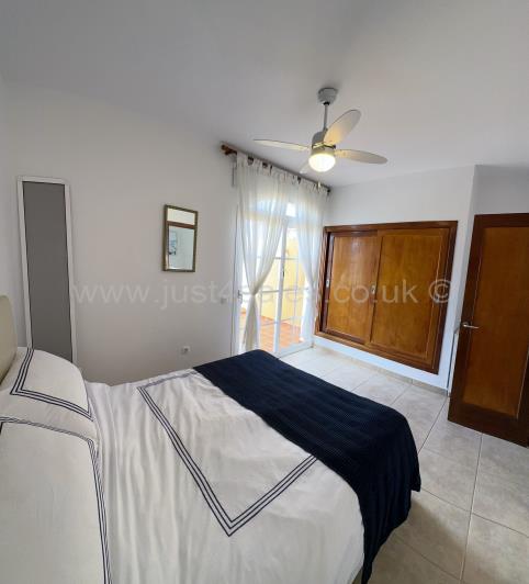 Image No.31-3 Bed Townhouse for sale