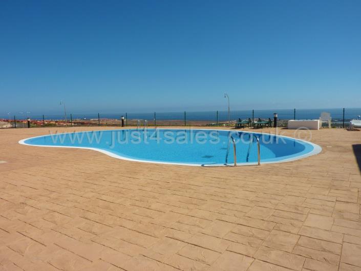 Image No.17-3 Bed Townhouse for sale