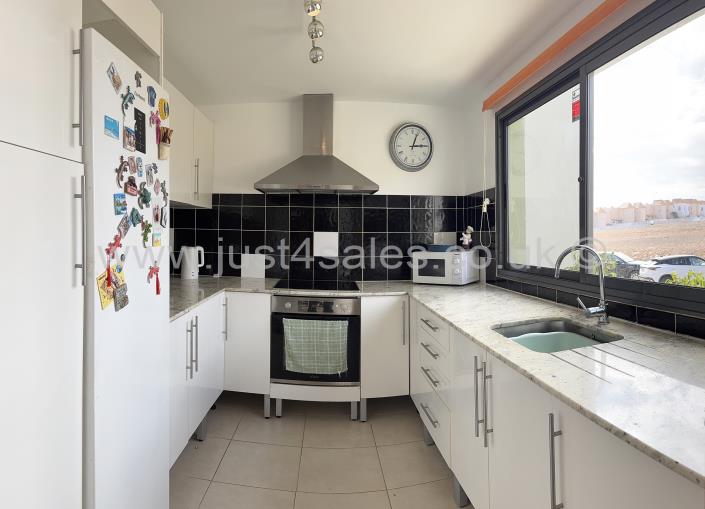 Image No.7-3 Bed Townhouse for sale