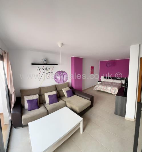 Image No.18-3 Bed Townhouse for sale