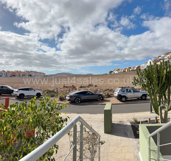 Image No.2-3 Bed Townhouse for sale