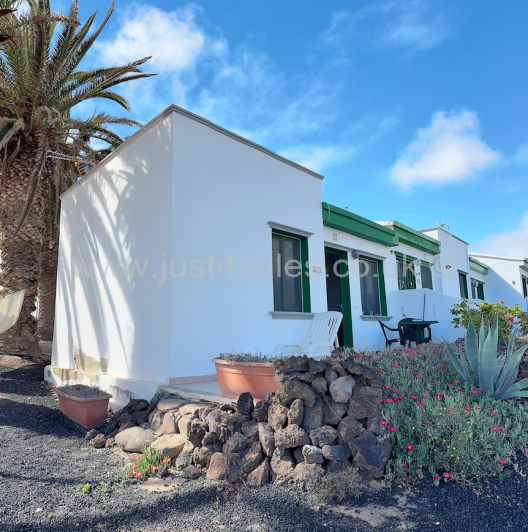 Image No.2-Bungalow de 1 chambre à vendre à Costa De Antigua