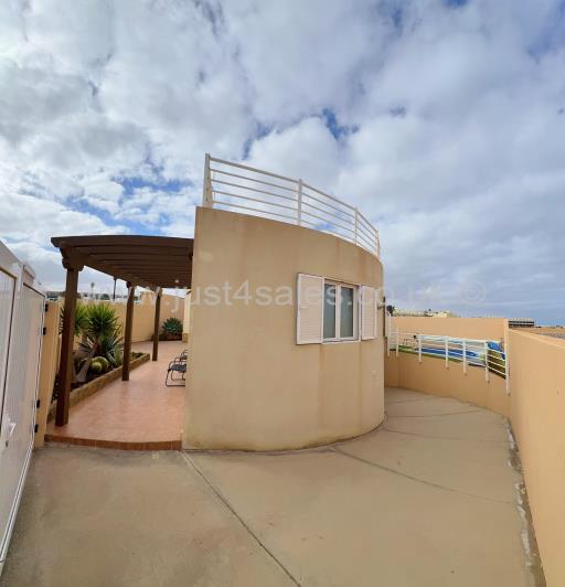 Image No.2-Villa / Détaché de 3 chambres à vendre à Costa De Antigua