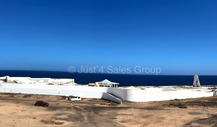 Image No.24-3 Bed Townhouse for sale