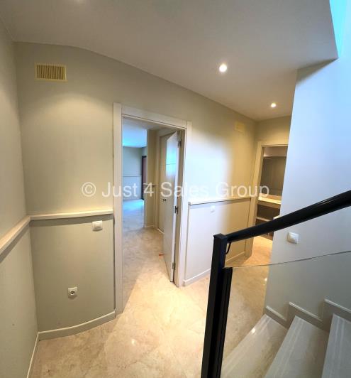 Image No.17-Maison de ville de 4 chambres à vendre à Costa De Antigua