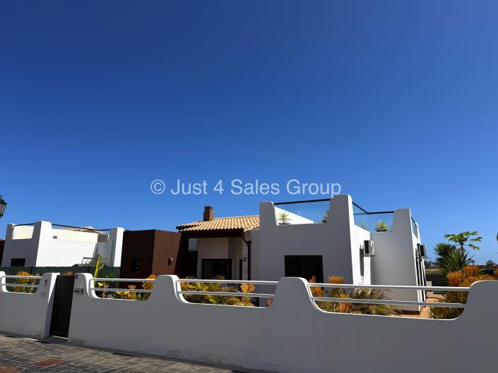 Image No.2-3 Bed Villa for sale