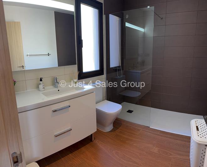 Image No.21-3 Bed Villa for sale