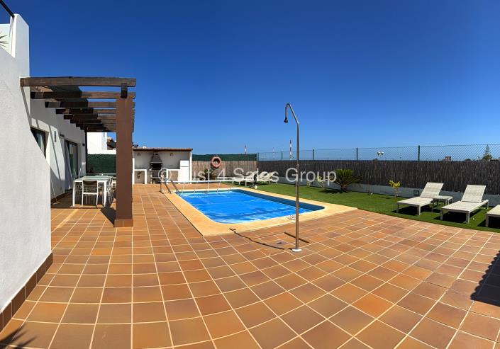 Image No.27-3 Bed Villa for sale