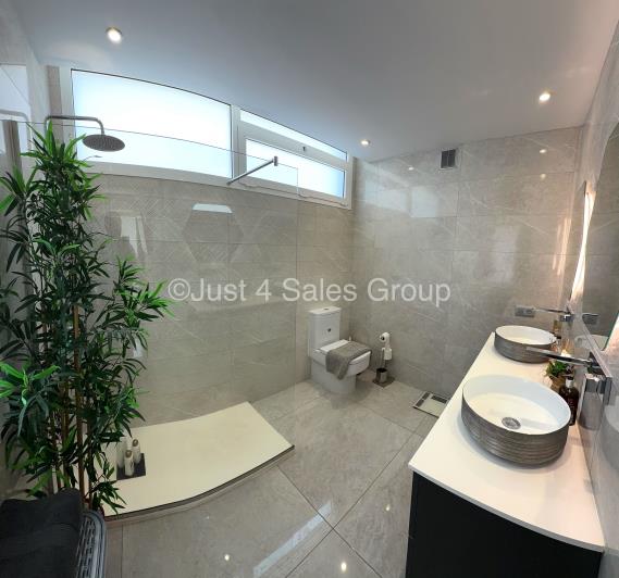 Image No.17-4 Bed Villa for sale