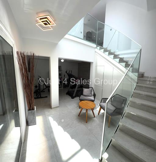 Image No.22-4 Bed Villa for sale