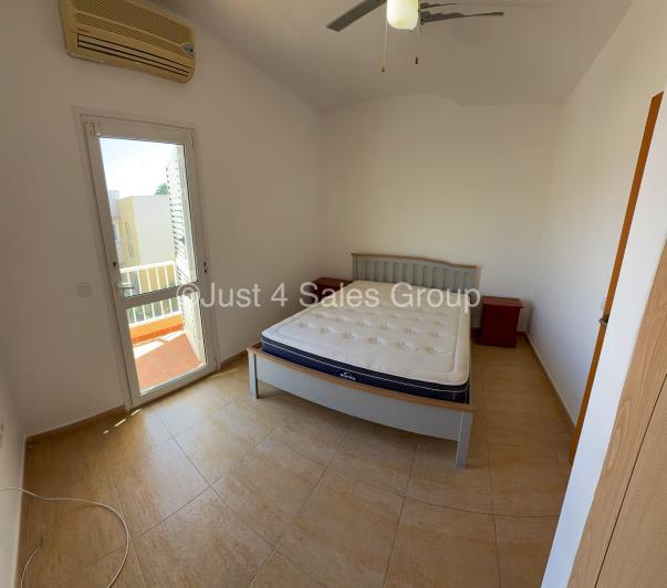 Image No.8-3 Bed Townhouse for sale