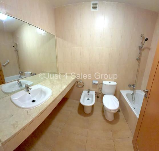 Image No.11-3 Bed Townhouse for sale