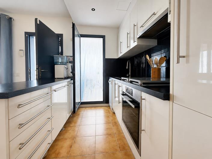 Image No.9-3 Bed Townhouse for sale