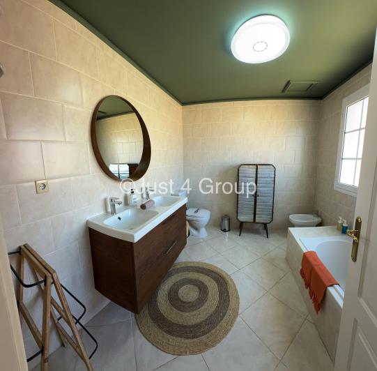 Image No.26-2 Bed Townhouse for sale