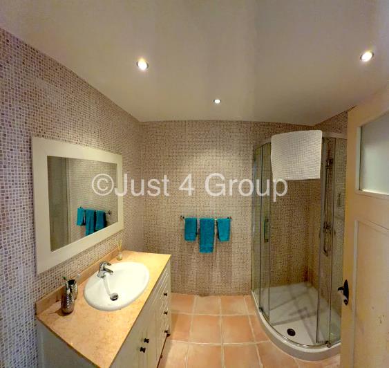 Image No.23-5 Bed Villa for sale