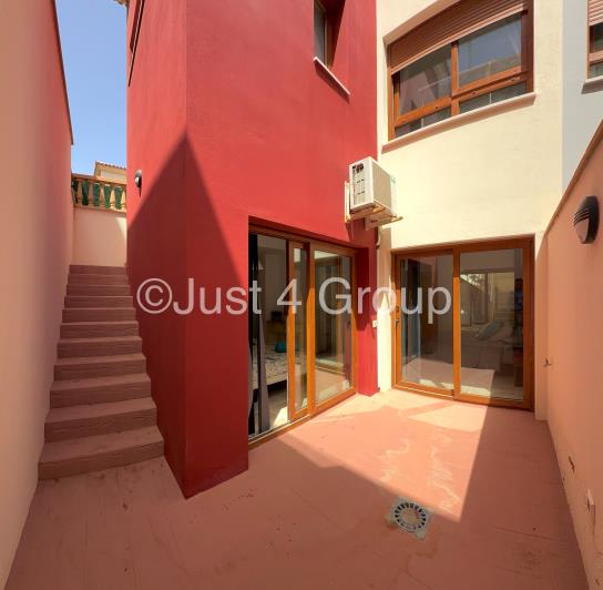 Image No.28-5 Bed Villa for sale