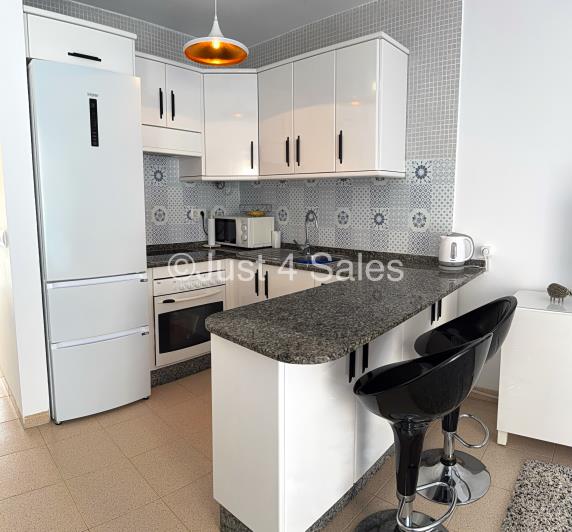 Image No.9-2 Bed Townhouse for sale