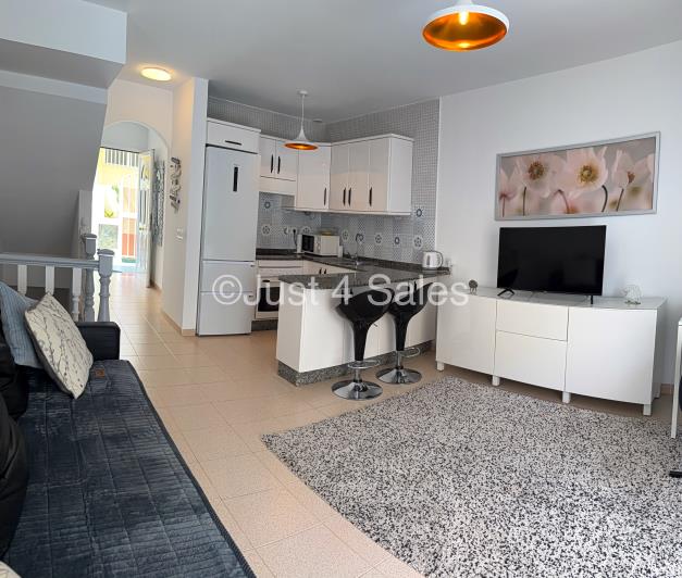 Image No.8-2 Bed Townhouse for sale
