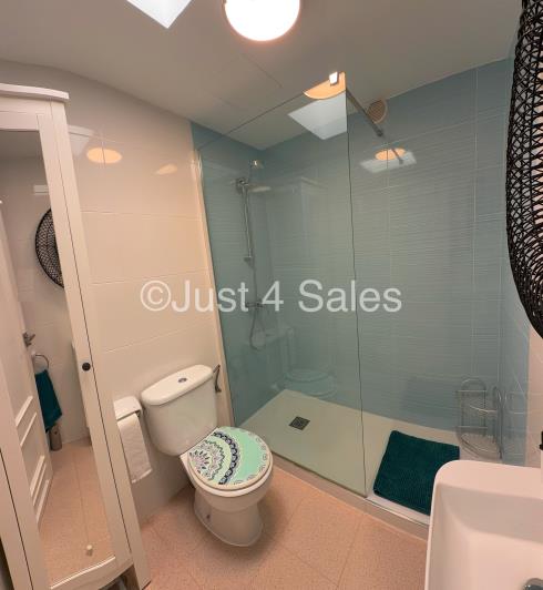 Image No.14-2 Bed Townhouse for sale