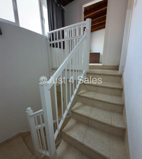 Image No.14-3 Bed Townhouse for sale