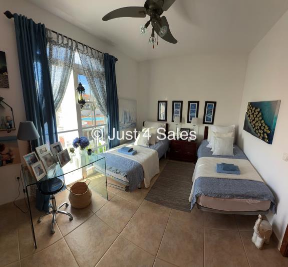 Image No.37-2 Bed Townhouse for sale