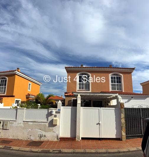 Image No.2-2 Bed Townhouse for sale