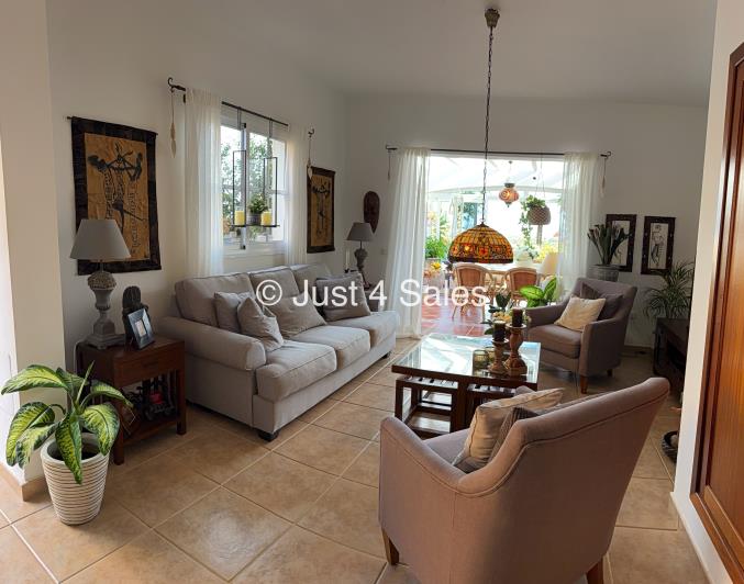 Image No.16-2 Bed Townhouse for sale