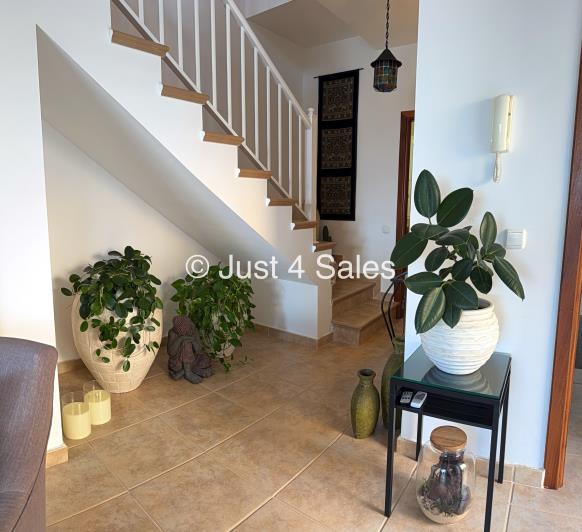 Image No.11-2 Bed Townhouse for sale