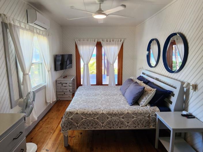 Image No.11-6 Bed House for sale